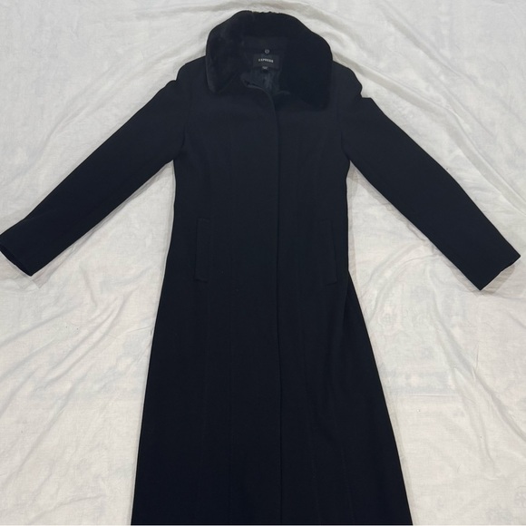 Express Black 100% Wool Long Coat Removable Faux Fur Collar Hidden Buttons 5/6 - Picture 7 of 15